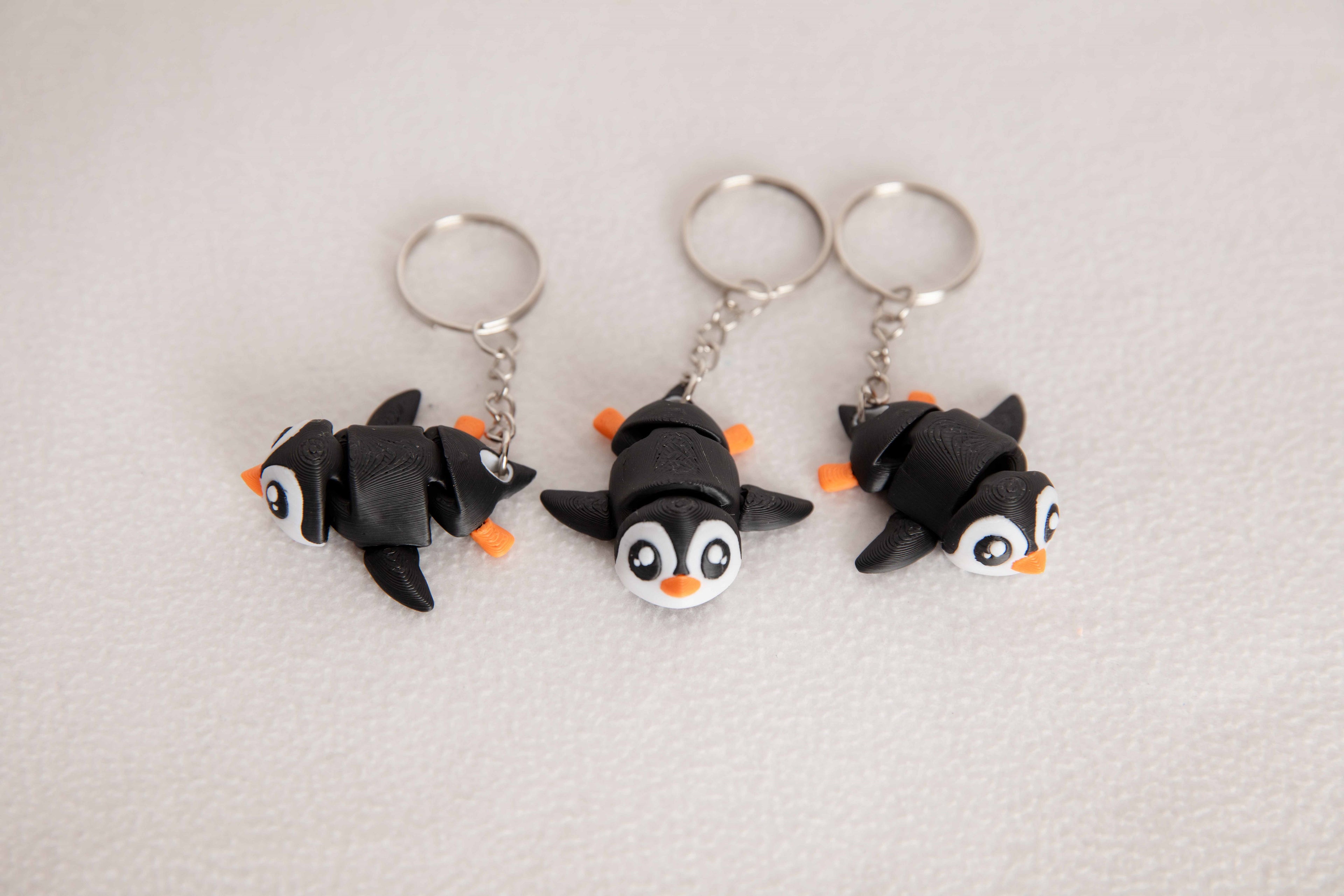 Penguin Fidget Keychain – Cute Articulated Penguin for Stress Relief