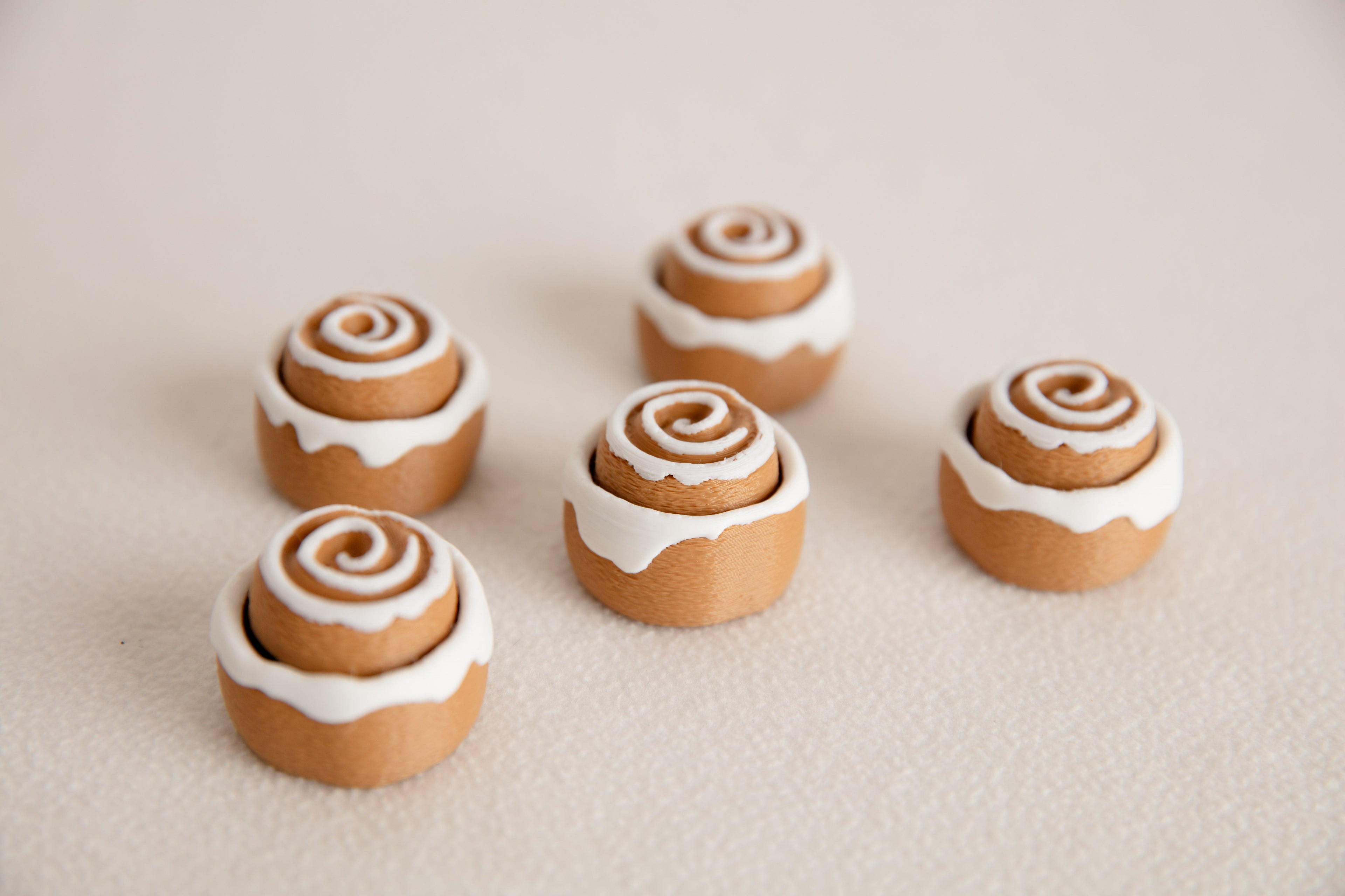 Cinnamon Roll Clicker