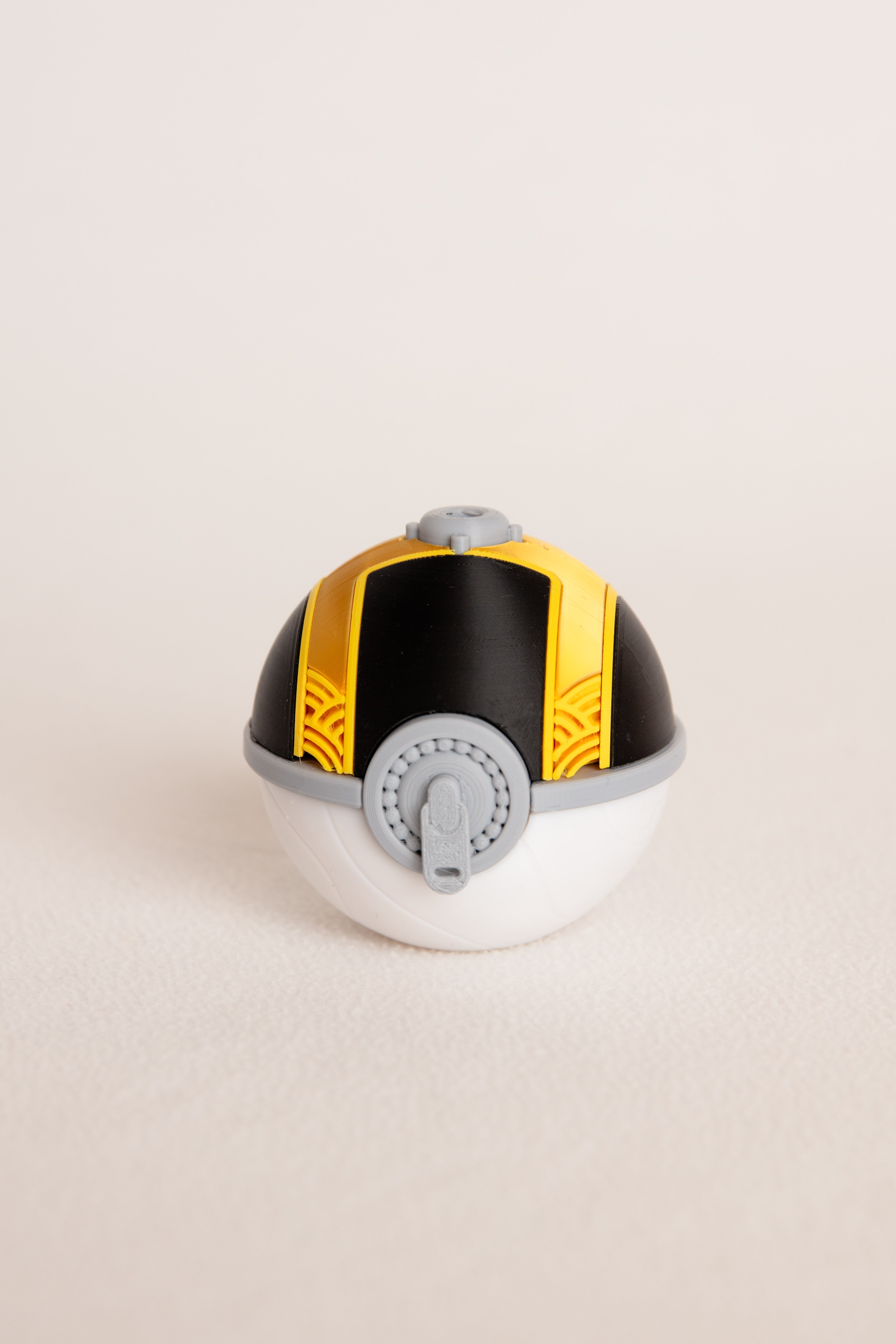 Hisuian Ultra Ball