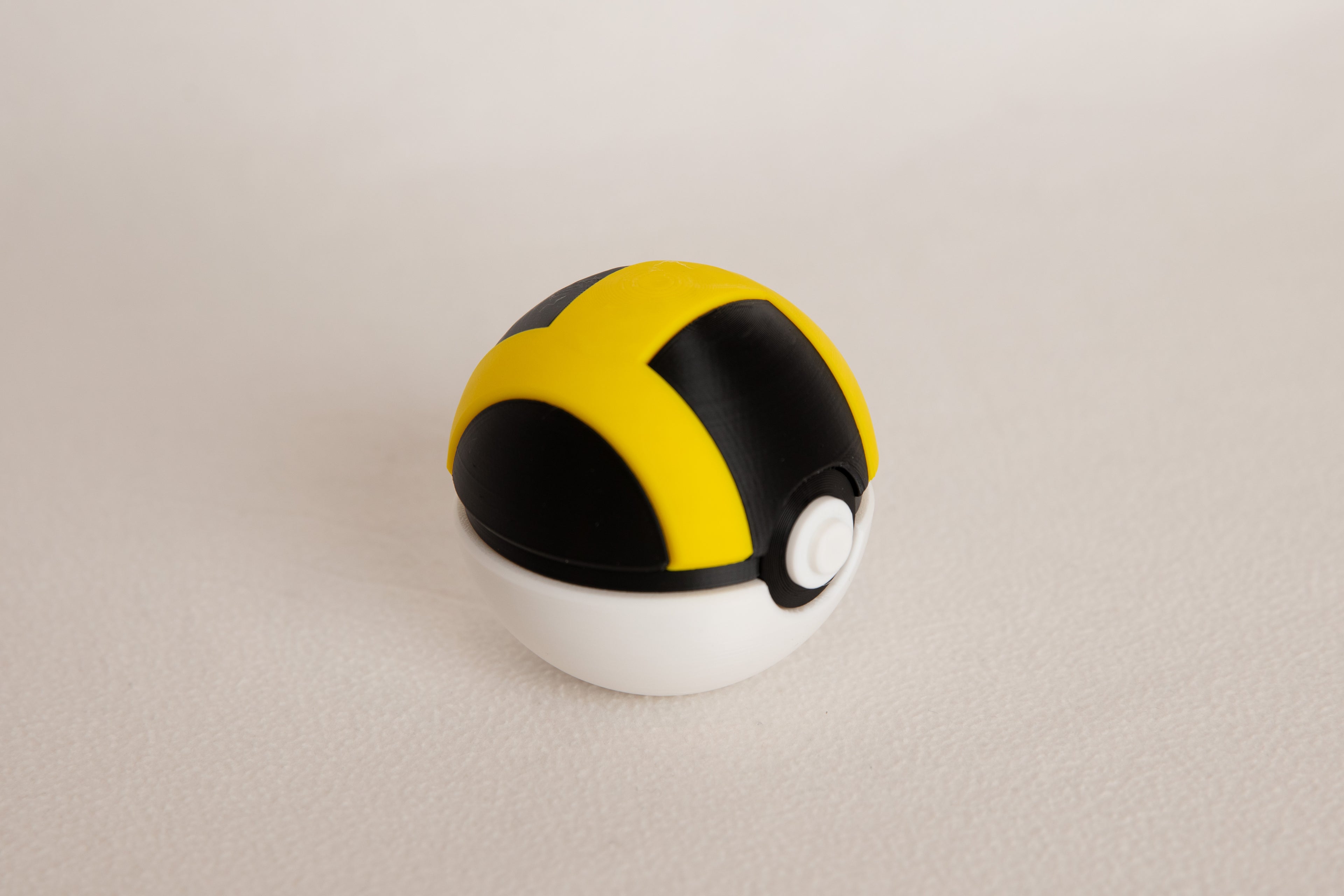Choose Your Pokéball – Life-Size Display